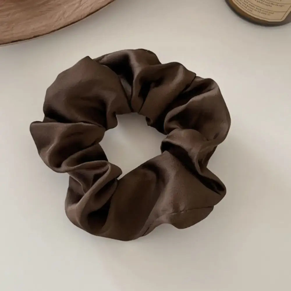 Chouchou satin cheveux bouclés - Marron foncé