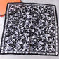 Foulard homme soie - Noir et blanc / Fleuris / 53 - 53 cm