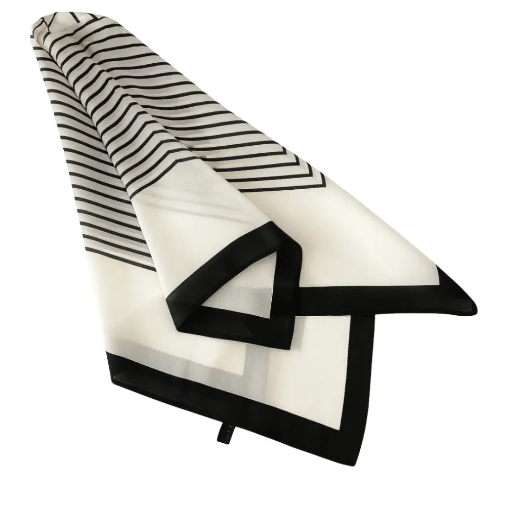 Foulard noir et blanc