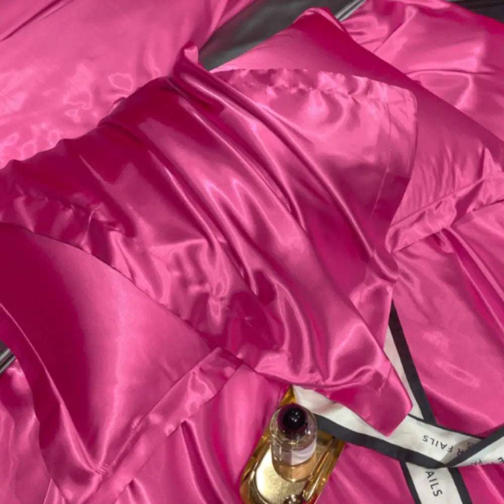 Taie d’oreiller en satin bienfaits - Rose rouge